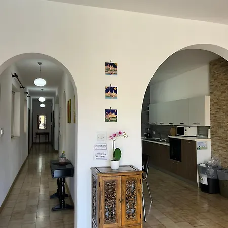 With Shared Bathroom In A Shared Flat Alloggio in famiglia *