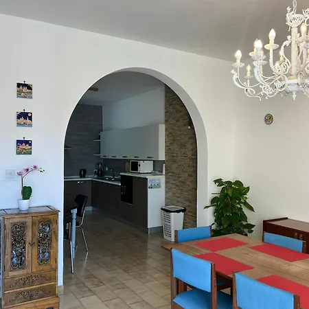 Проживание в семье With Shared Bathroom In A Shared Flat Сент Джулианс