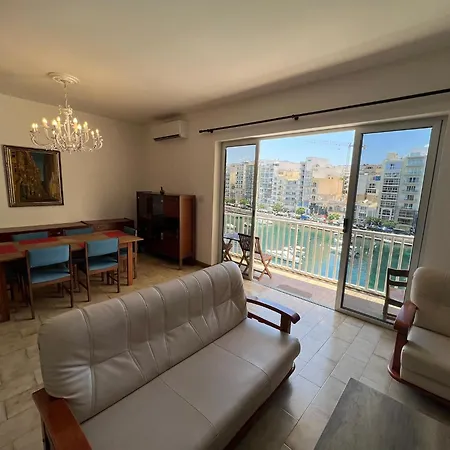 With Shared Bathroom In A Shared Flat * Сент Джулианс