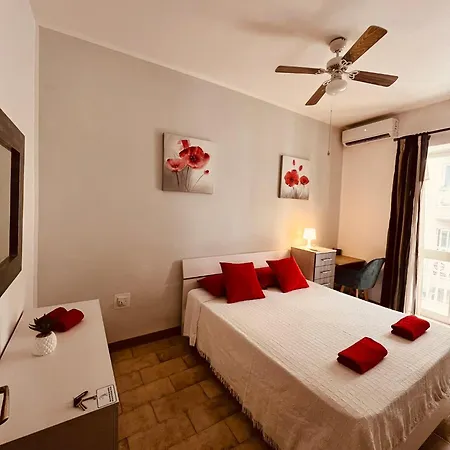 With Shared Bathroom In A Shared Flat *