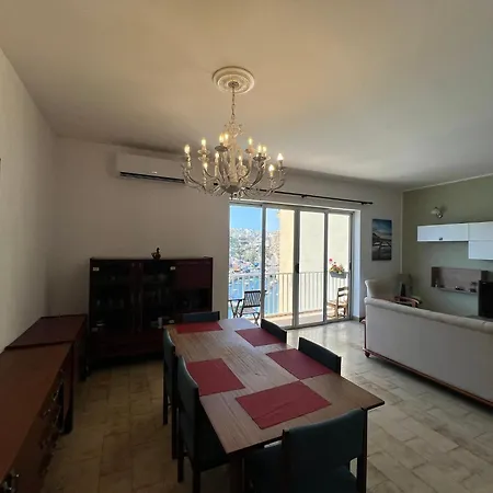 With Shared Bathroom In A Shared Flat