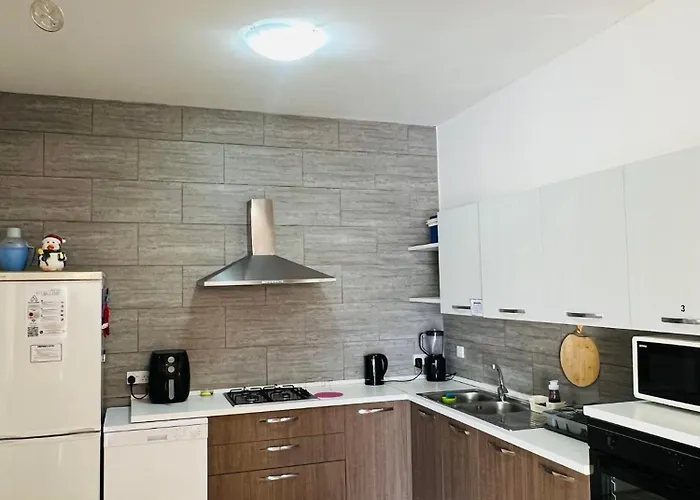 With Shared Bathroom In A Shared Flat