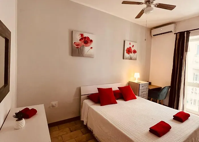 With Shared Bathroom In A Shared Flat *