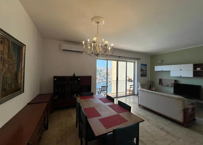 With Shared Bathroom In A Shared Flat